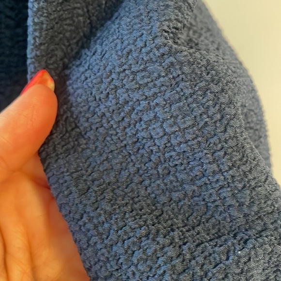 Navy blue tiered ruffled blouse textured stretch 1/2 sleeve crew round neck Med - Picture 6 of 12